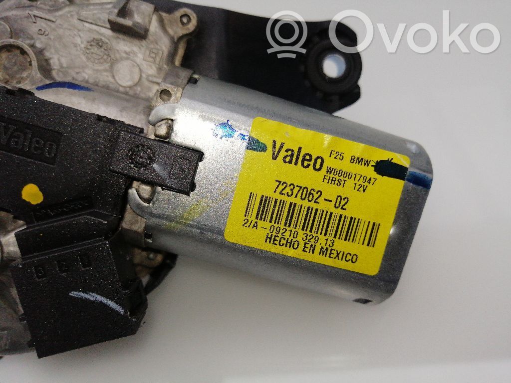 BMW X3 E83 Moteur d'essuie-glace arrière