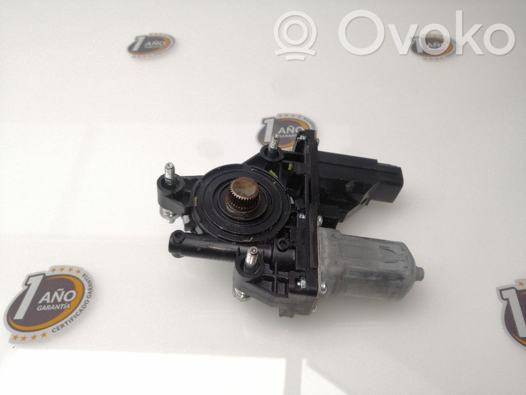 Motor del regulador de la ventanilla de la puerta delantera   824501W010