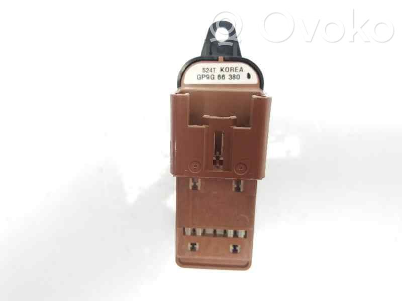 Elektrisko logu slēdzis   GP9G66380