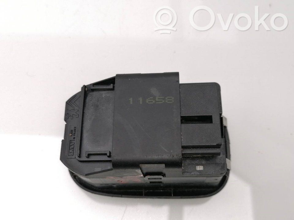 Interruptor del elevalunas eléctrico   6552WR