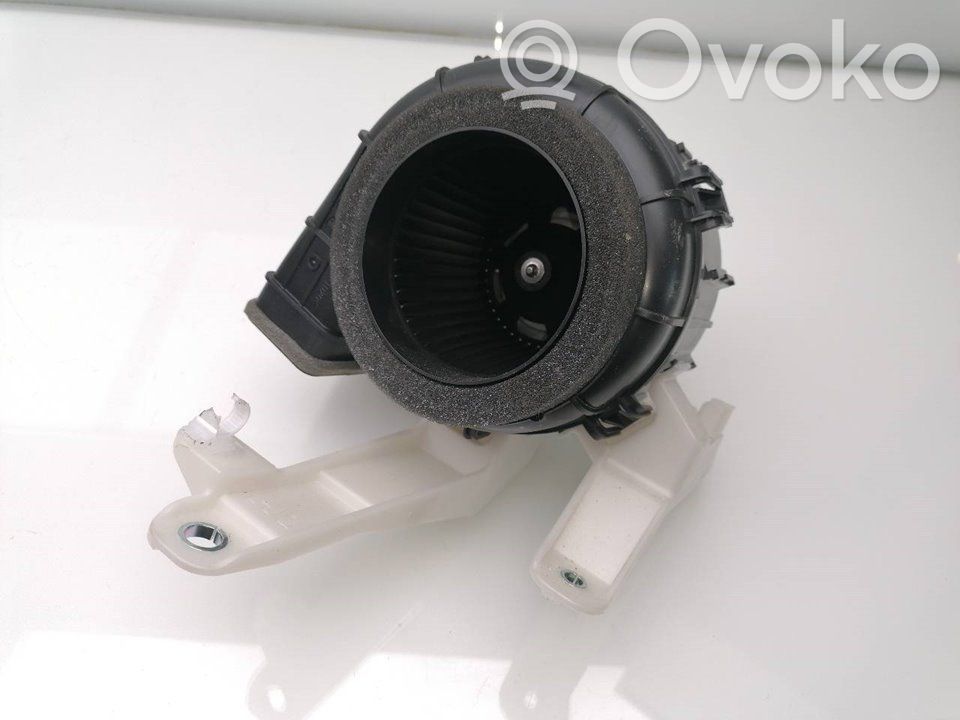 Toyota Yaris Ventilator aerotermă 
