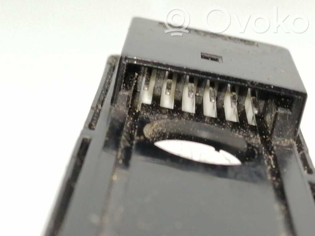 Botón interruptor de luz de peligro   61318368920,8368920