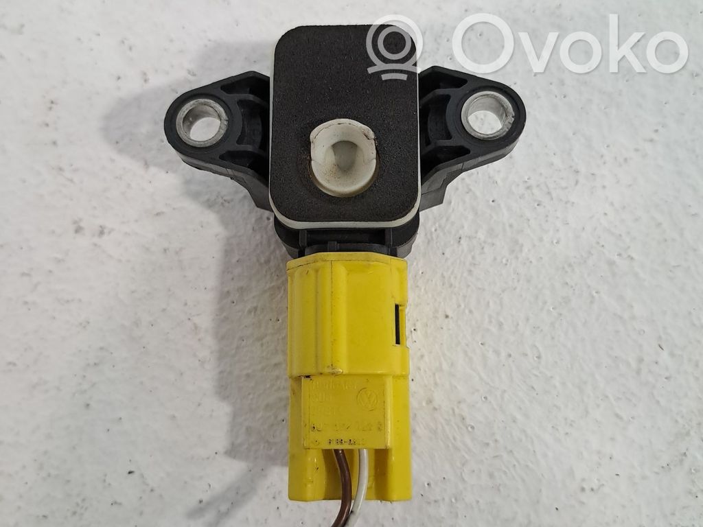 Senzor   8P0955557