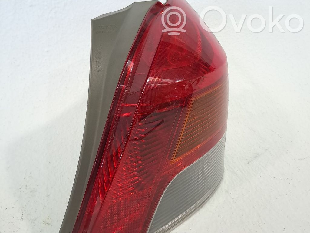Lámpara de faros/luces traseros   815510D250