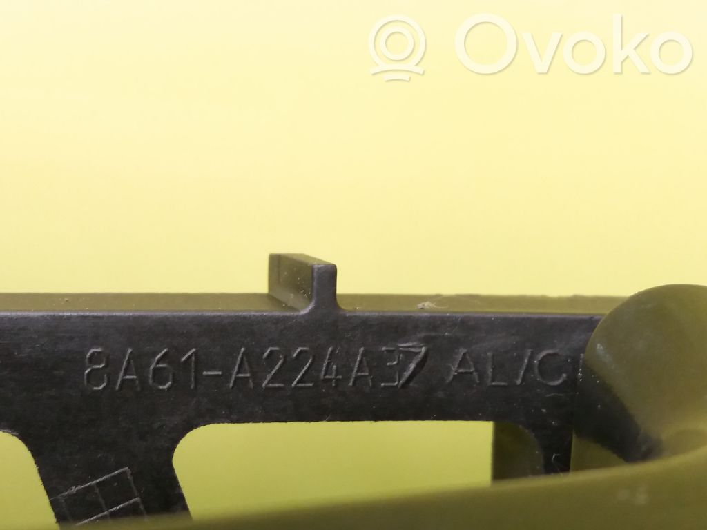Manecilla externa puerta delantera   8A61A224A37AL