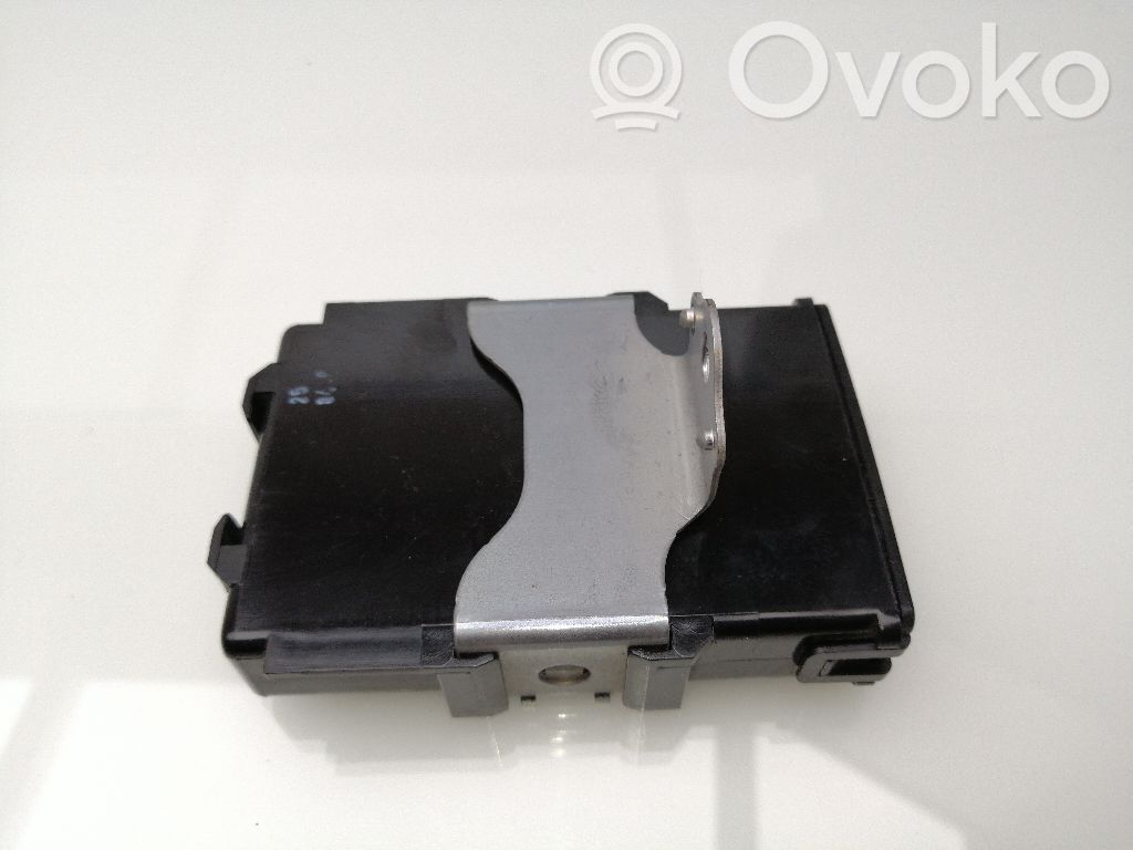 Toyota Avensis T270 Modulo di controllo del corpo centrale