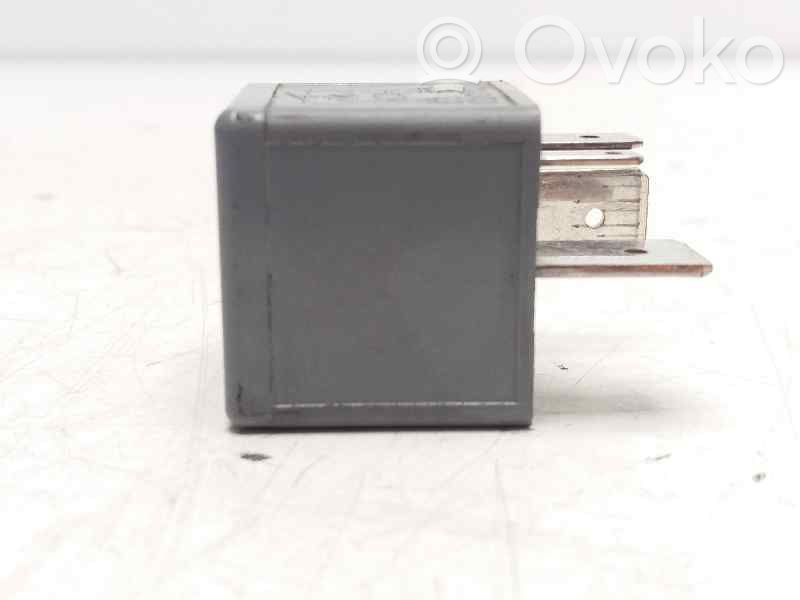 Seat Cordoba (6K) Otros relés 
