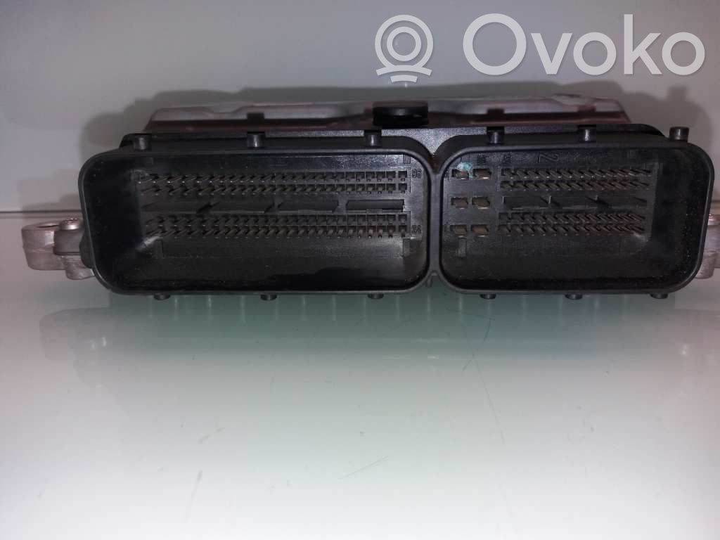 Mercedes-Benz A W176 Unitate control motor/modul ECU 