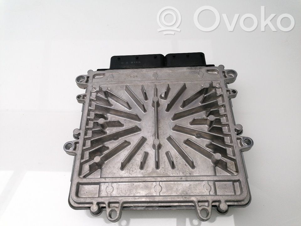 Motorsteuergerät ECU   P31303388,0281015286
