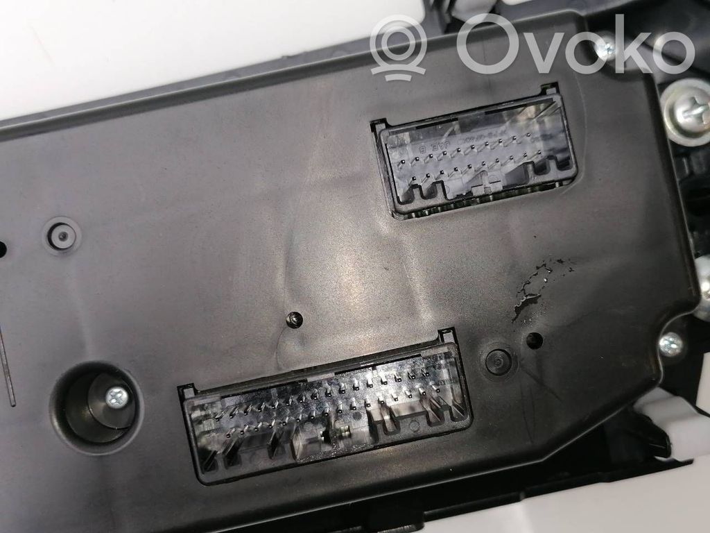 Mitsubishi Eclipse Cross Unidad de control climatización 