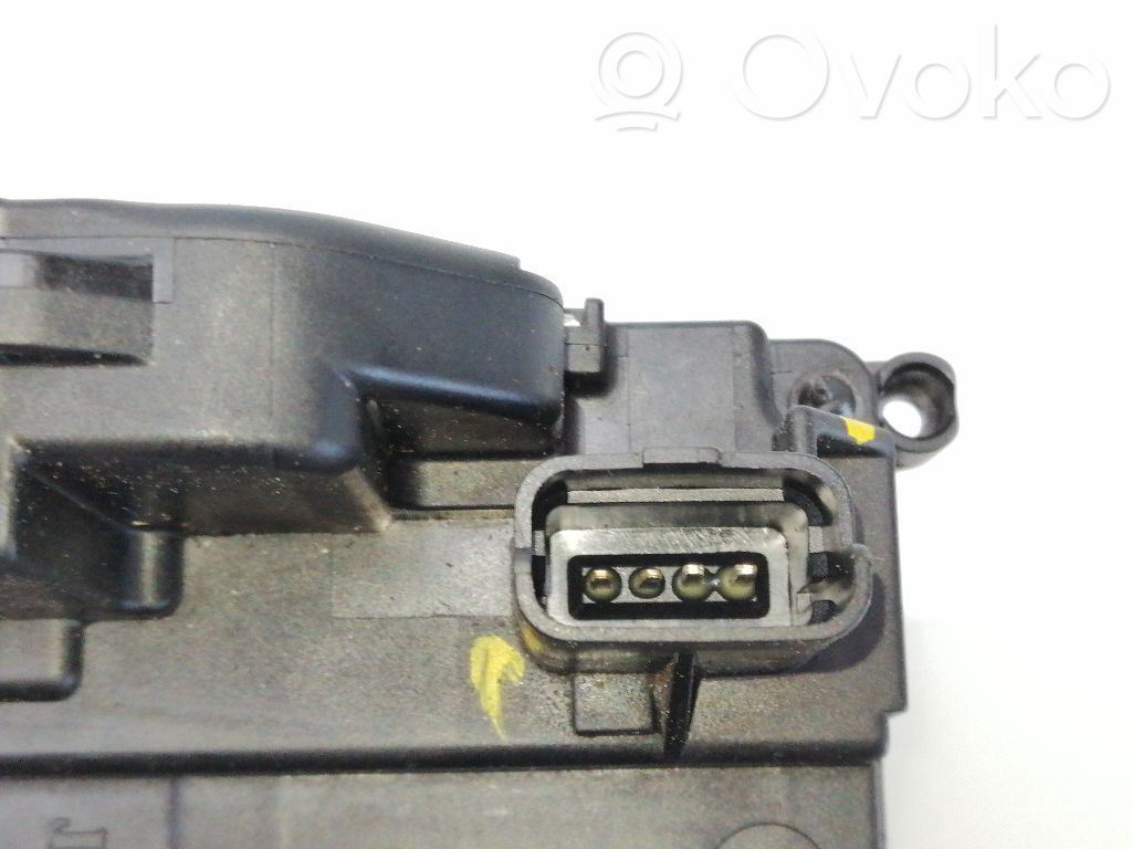 Takaoven lukko   825020002R