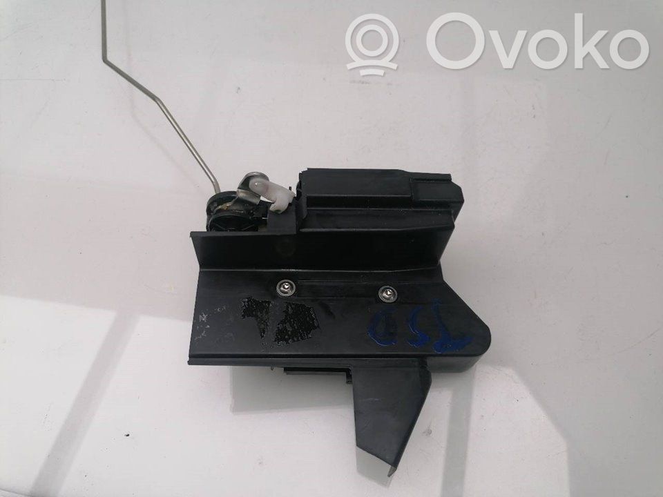 Cerradura de puerta trasera   825022281R
