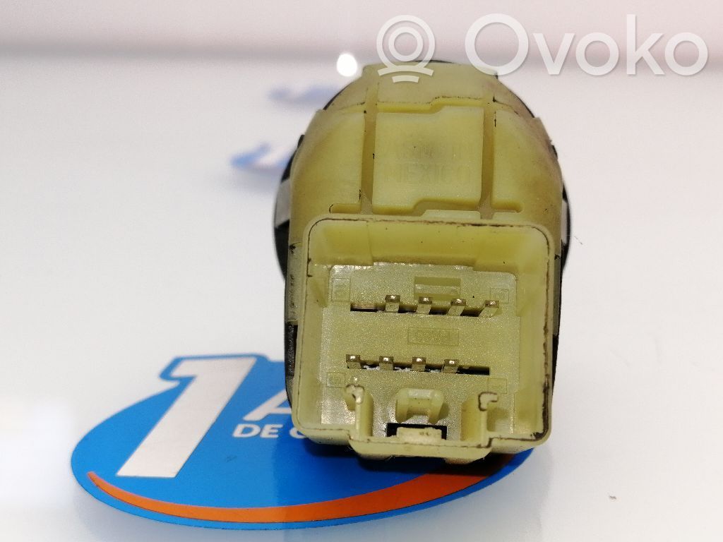 Wing mirror switch   04602788AA