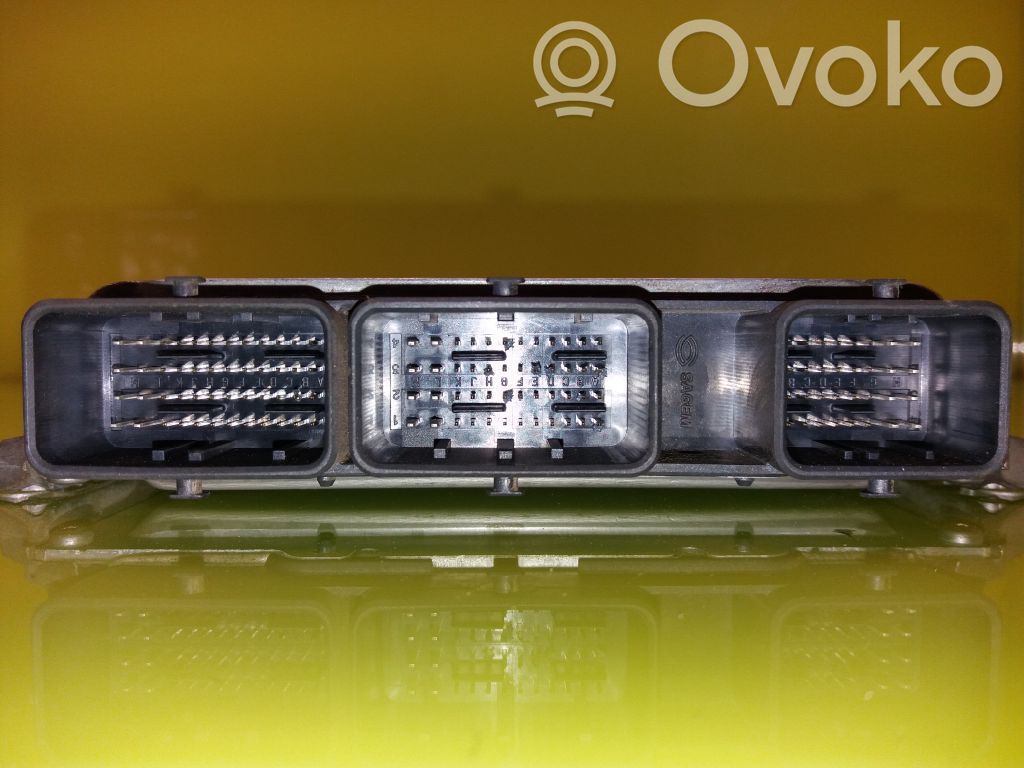 Unitate control motor/modul ECU   8200298463,215841533B1