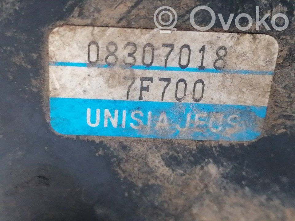 Nissan Patrol Y61 Pompe direction assistée
