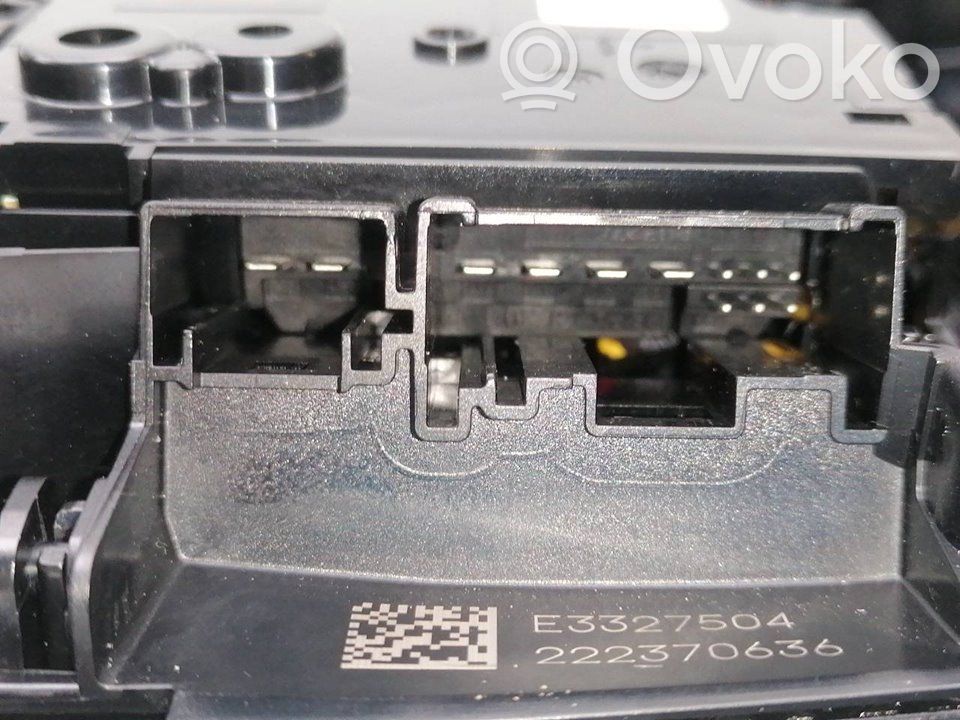 BMW 1 F40 Rivestimento della console di illuminazione installata sul rivestimento del tetto 