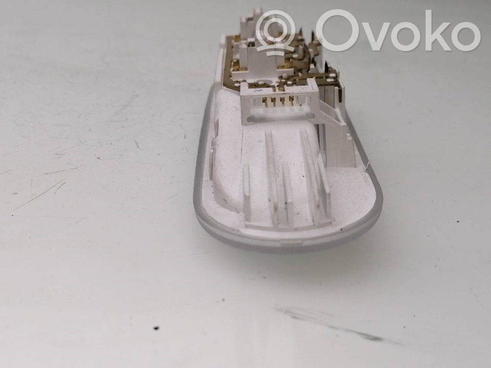 Opel Movano B Panel oświetlenia wnętrza kabiny 