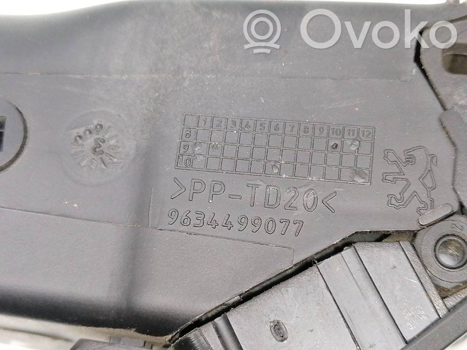 Centrinės oro grotelės   9634499077
