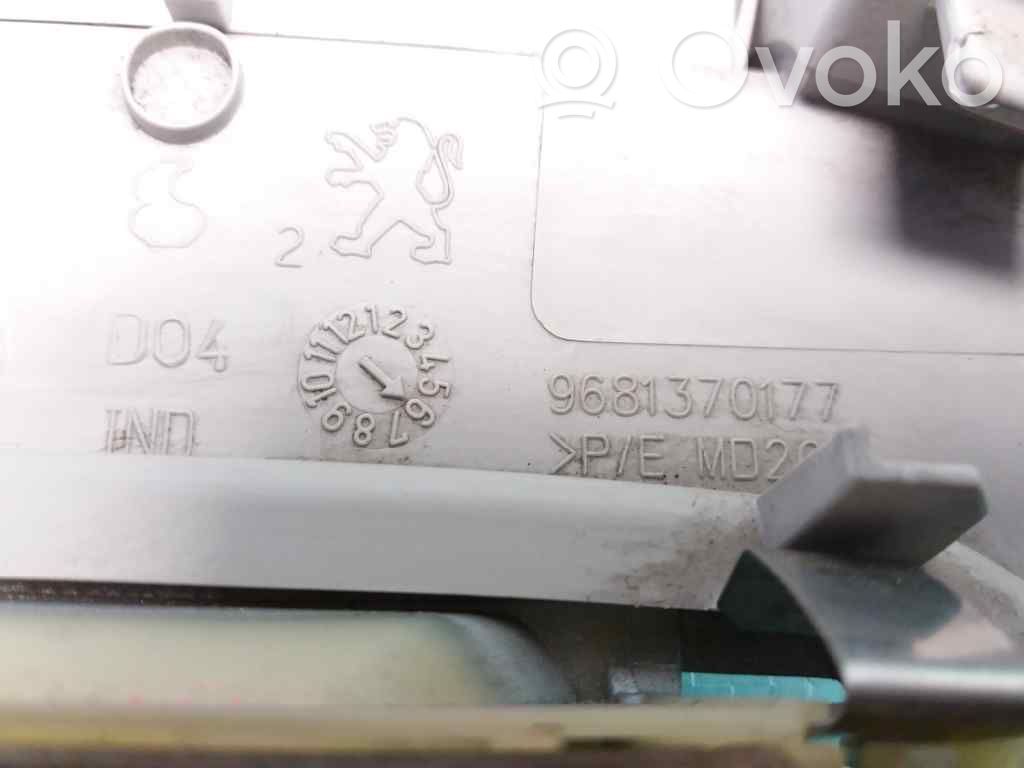 Peugeot 308 Rivestimento della console di illuminazione installata sul rivestimento del tetto