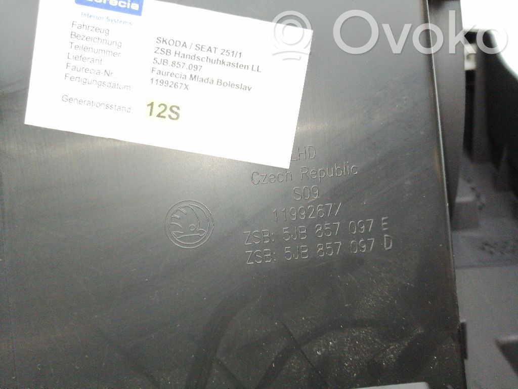 Hansikaslokero   5JB857097E,5JB857097D