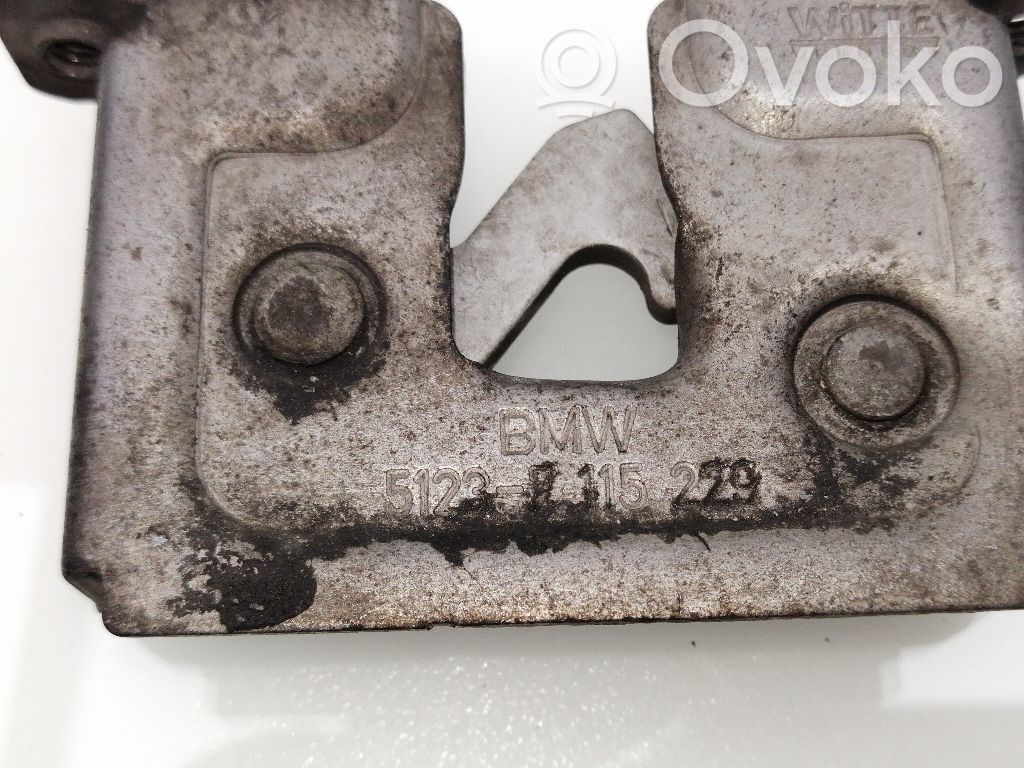 BMW 1 E82 E88 Tie down hook / loop 
