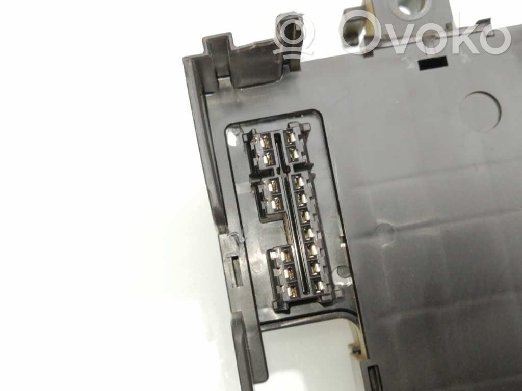 Módulo de fusible   243509F500