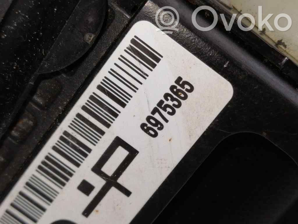 Cinturón trasero   6975365,3052772