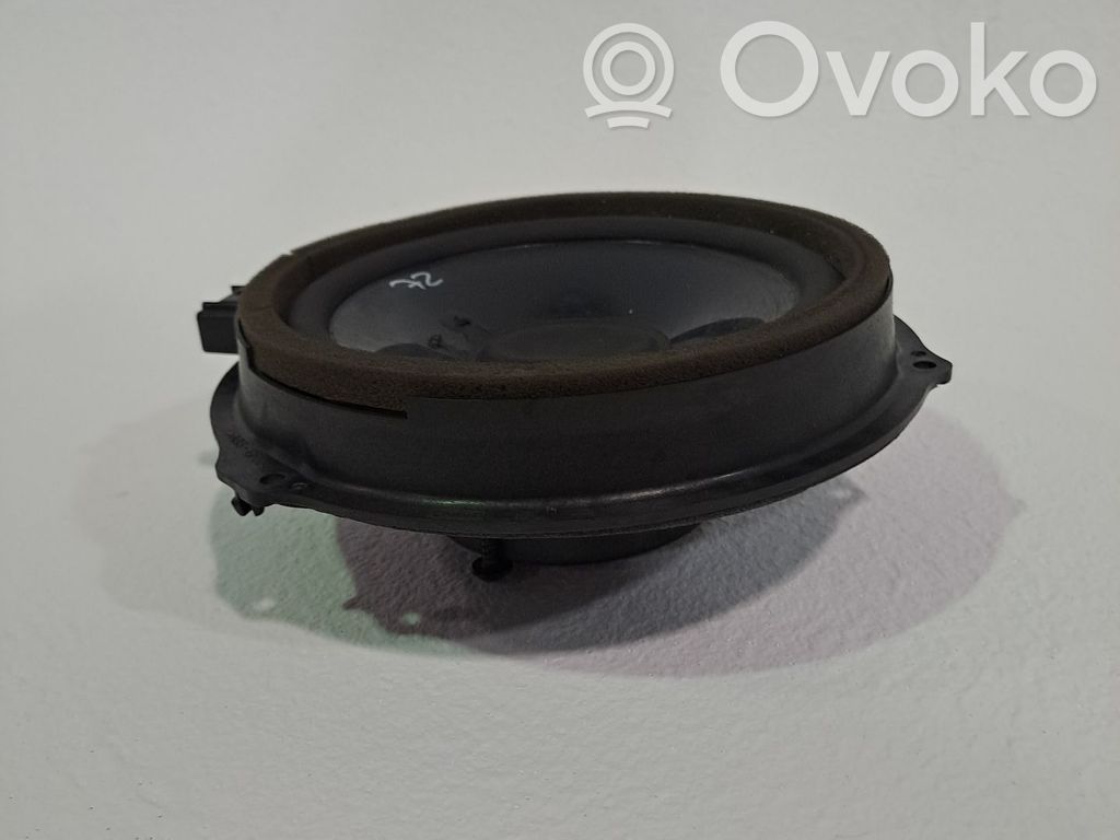 Front door speaker   1672407,6M2T18808FC