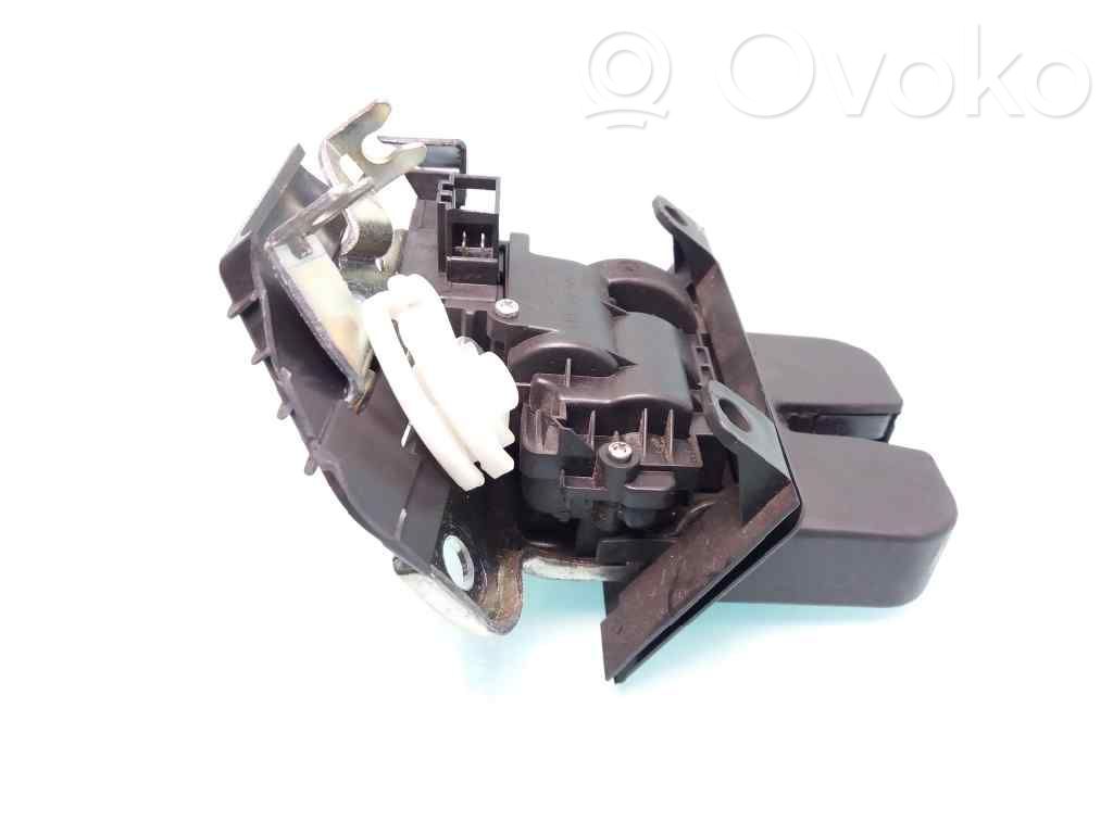Skoda Rapid (NH) Blocco chiusura del portellone