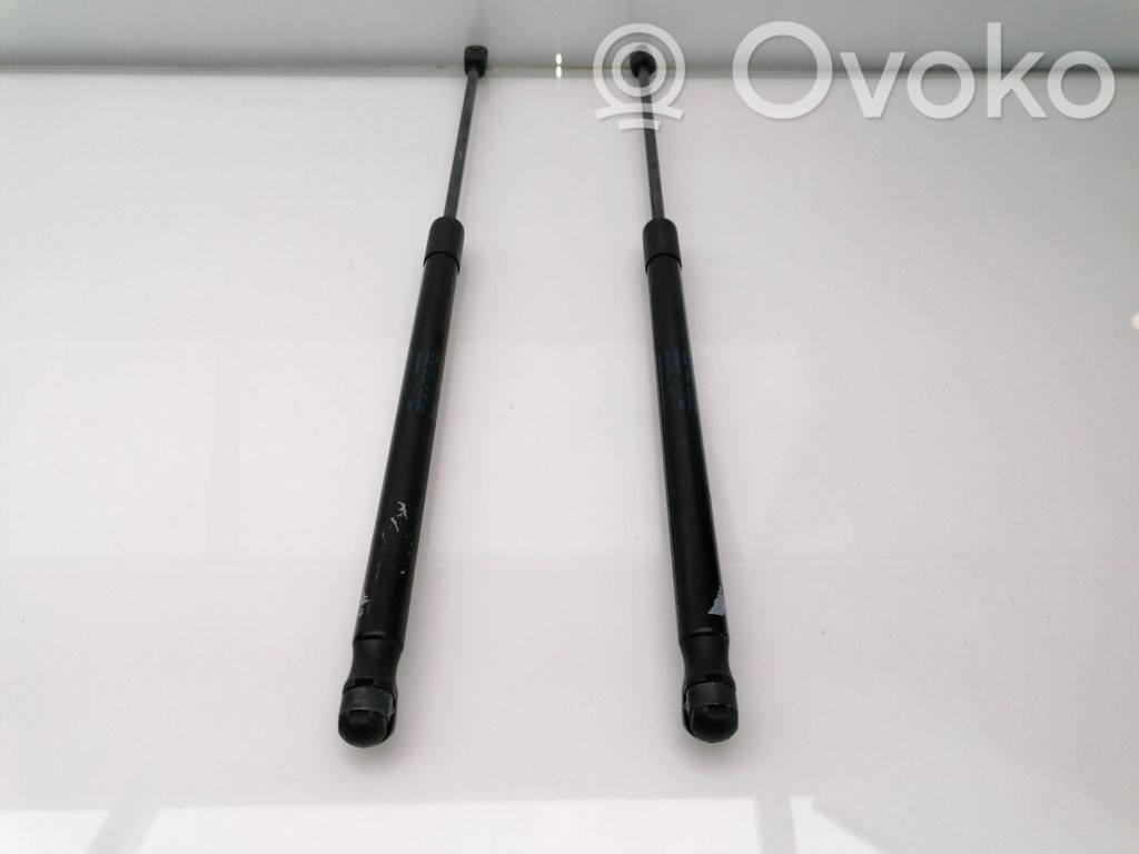 Volkswagen Polo III 6N 6N2 6NF Odbój klapy tylnej bagażnika