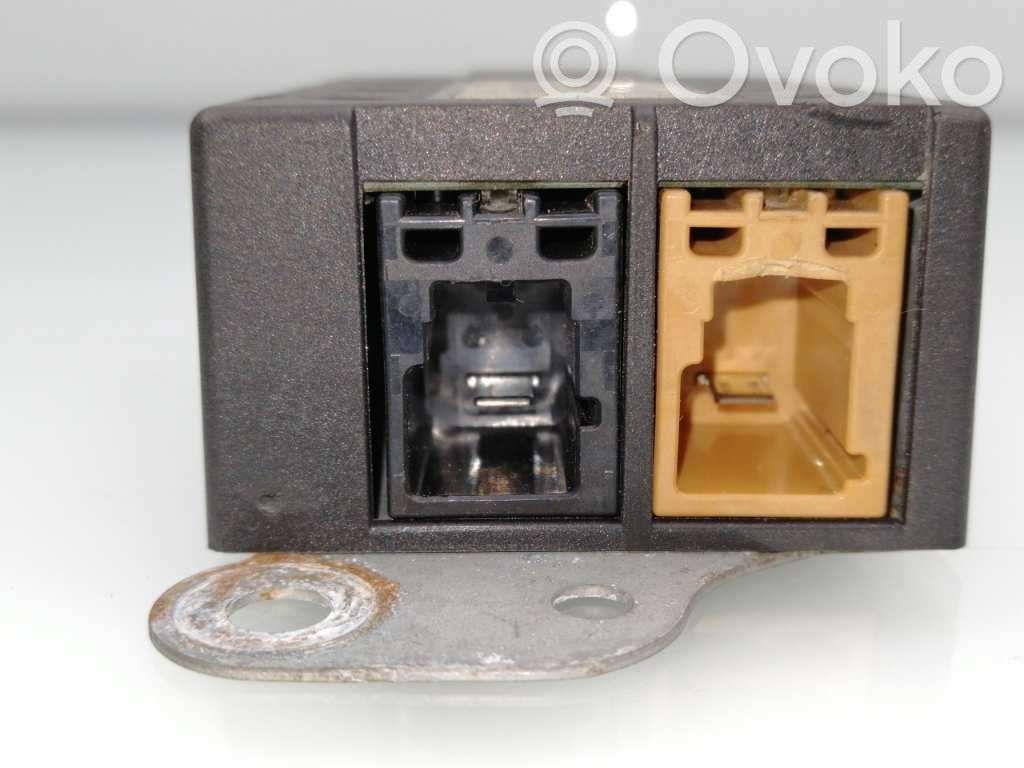 Volkswagen Golf V Radion antenni 