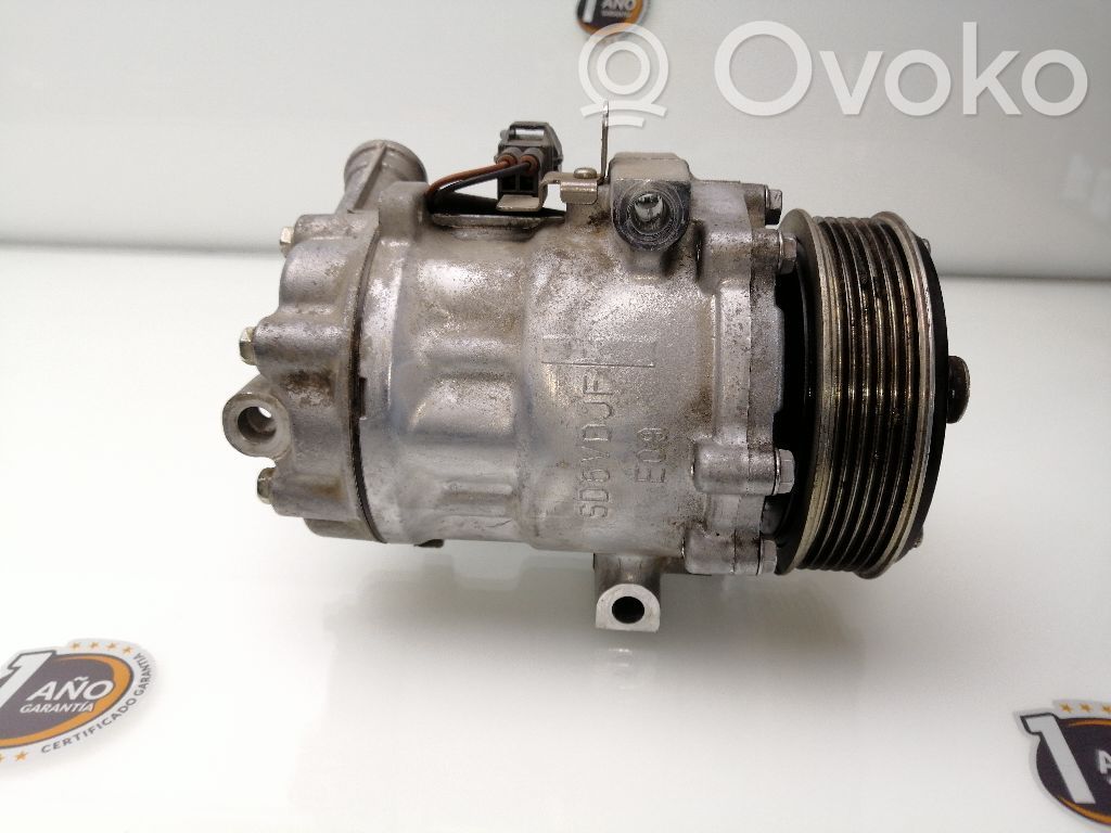 Ilmastointilaitteen kompressorin pumppu (A/C)   51893889