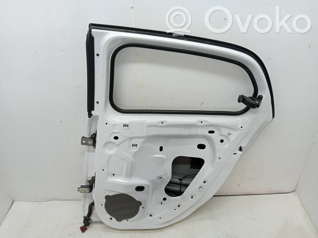 Puerta trasera   A4537306000