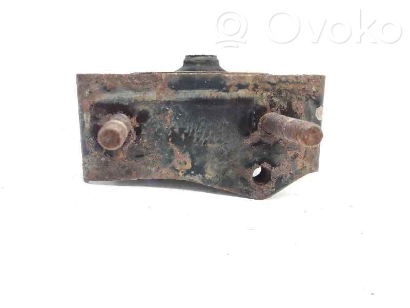 Suzuki Grand Vitara I Engine mount bracket 