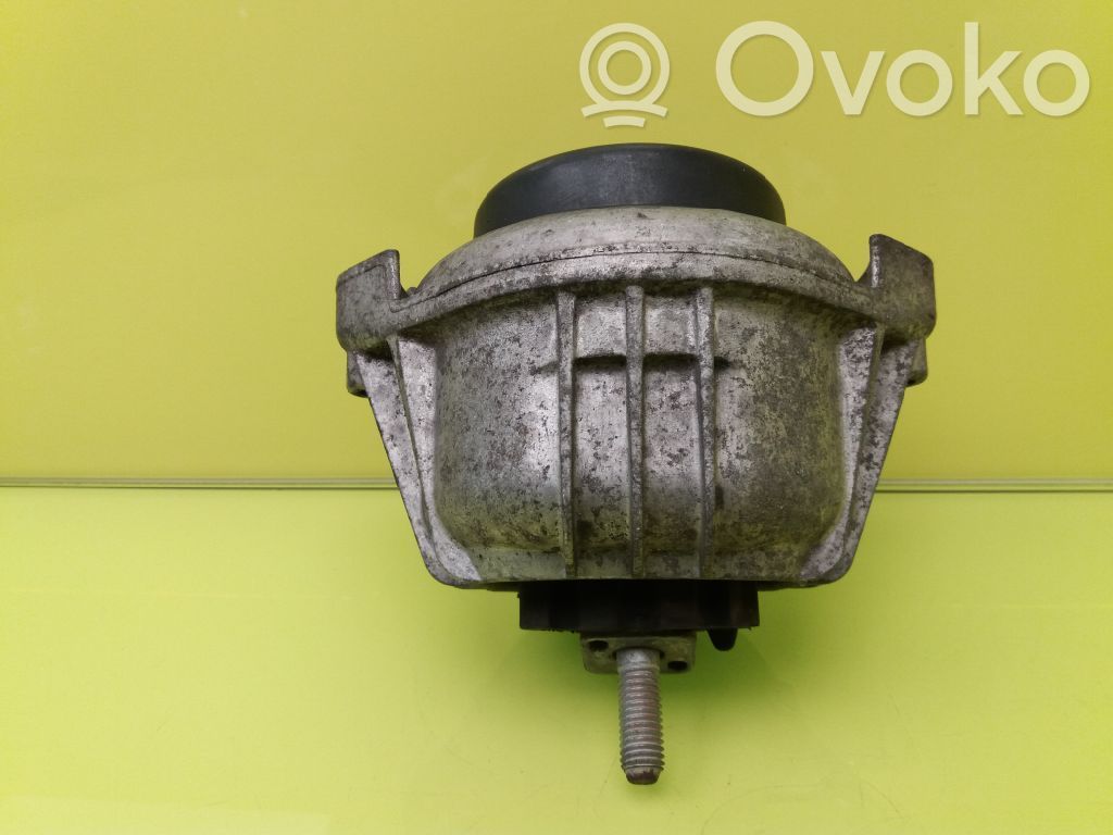 Engine mount bracket   13981112