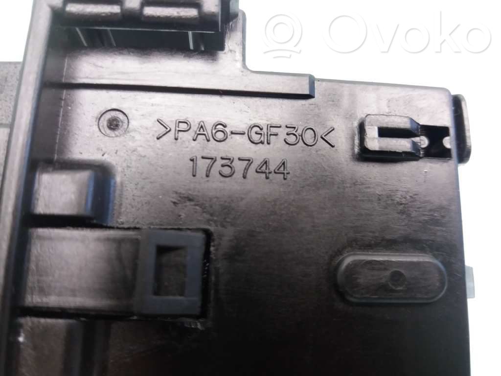 Suzuki Grand Vitara I Palanca de intermitentes 
