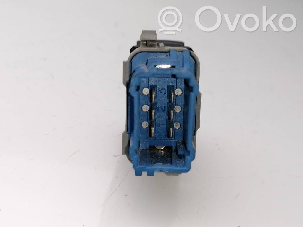 Interruptor del elevalunas eléctrico   8200476809