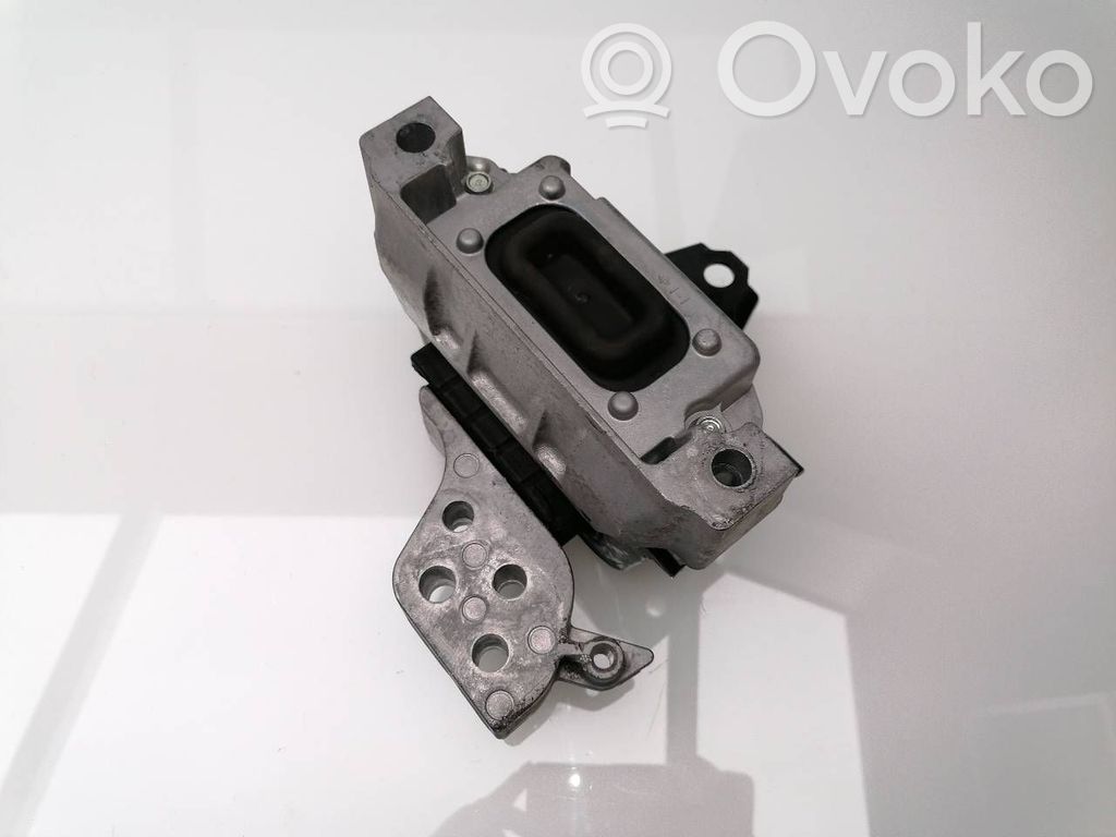 Engine mount bracket   1091A349