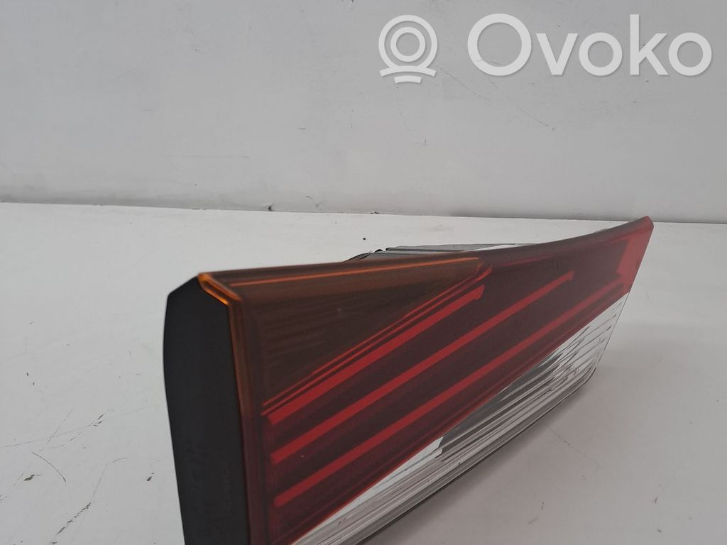 Lexus IS 200-300 Bec lampă spate 