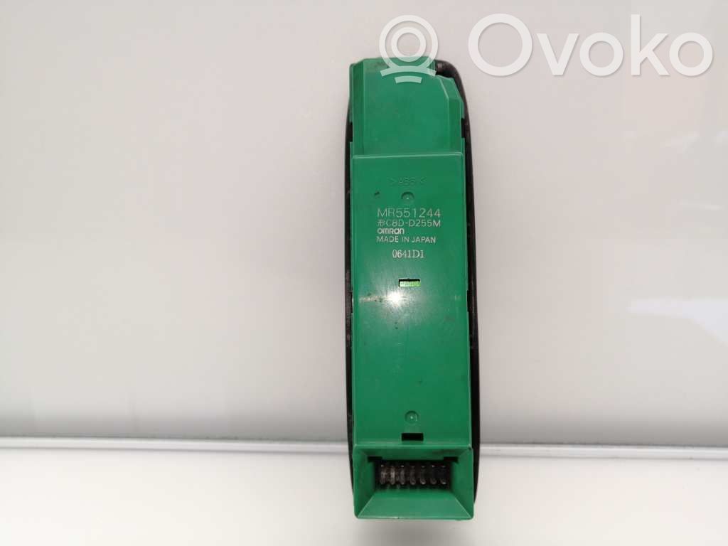 Electric window control switch   MR551244,C8DD255M,C8DD255M