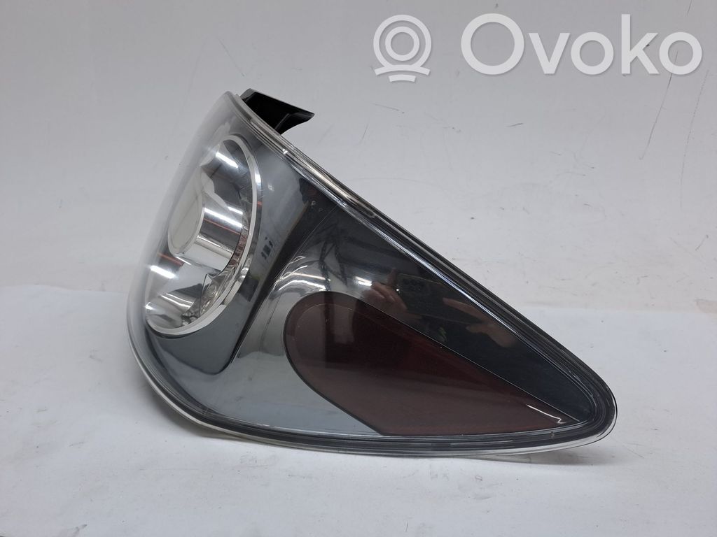 Lámpara de faros/luces traseros   EH6251150C