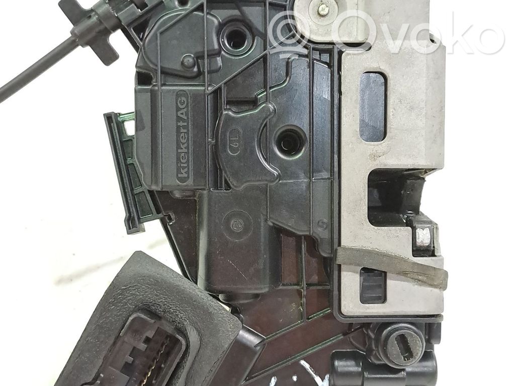 Cerradura de puerta trasera   5K4839015AF
