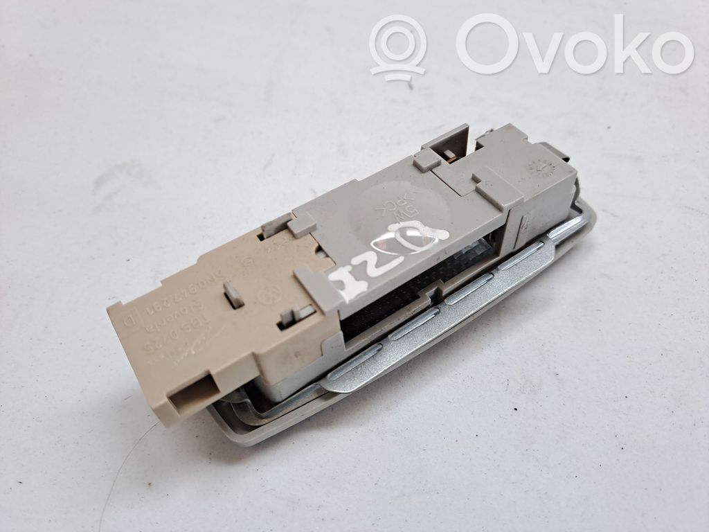 Skoda Fabia Mk2 (5J) Panel oświetlenia wnętrza kabiny 