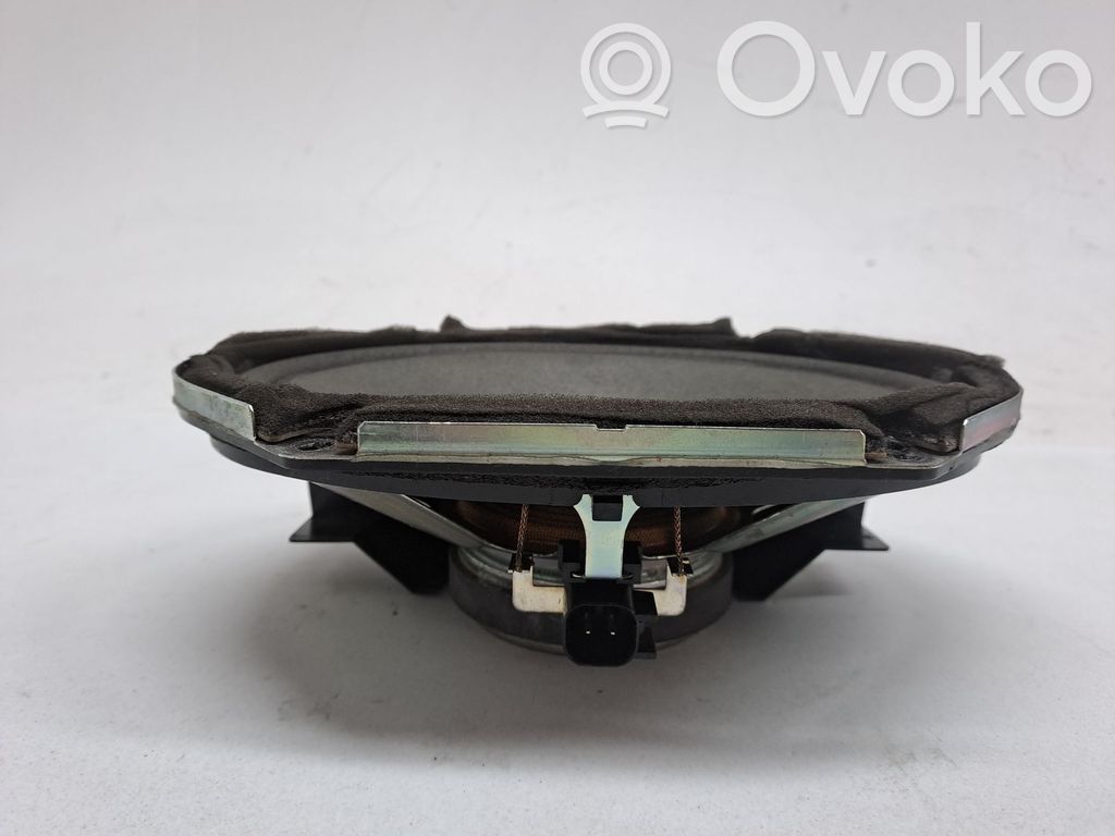 Etuoven kaiutin   GJ6A66960