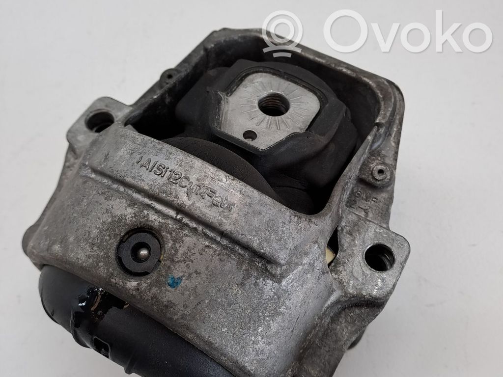 Support de moteur, coussinet   8R0198381P