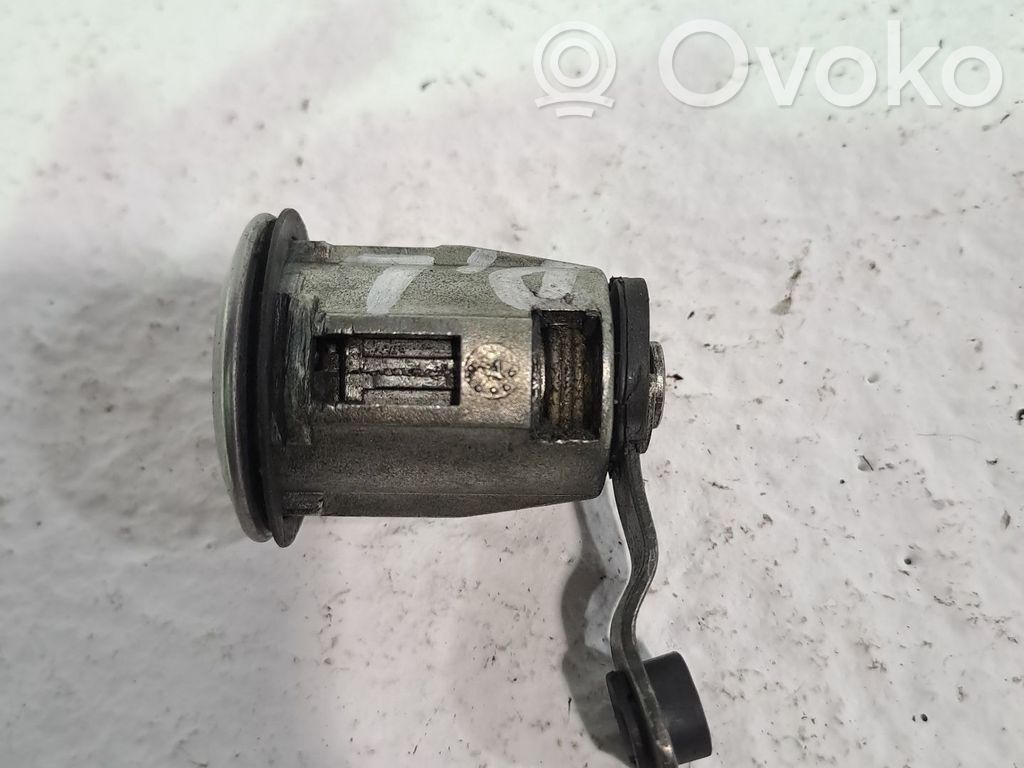 Priekšpusē slēdzene   9170CW