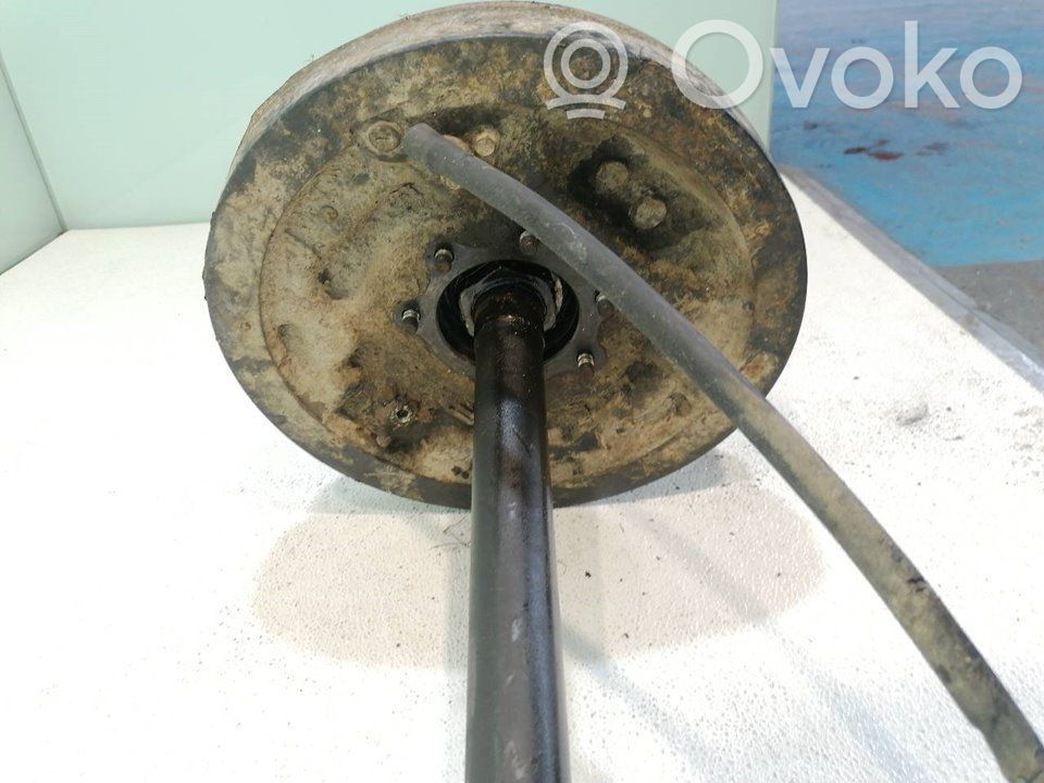 Nissan Patrol Y61 Wał napędowy tylny 