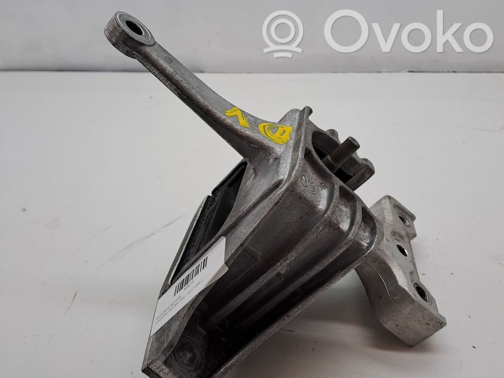 Hyundai i30 Engine mount bracket 