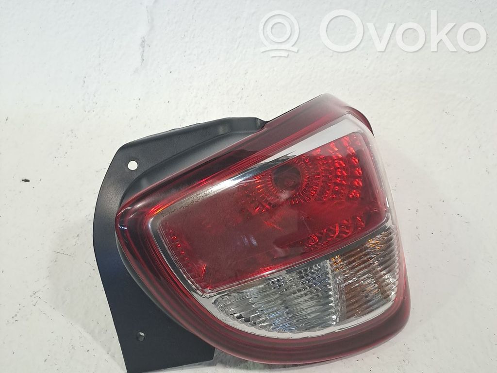 Lámpara de faros/luces traseros   92402B9100