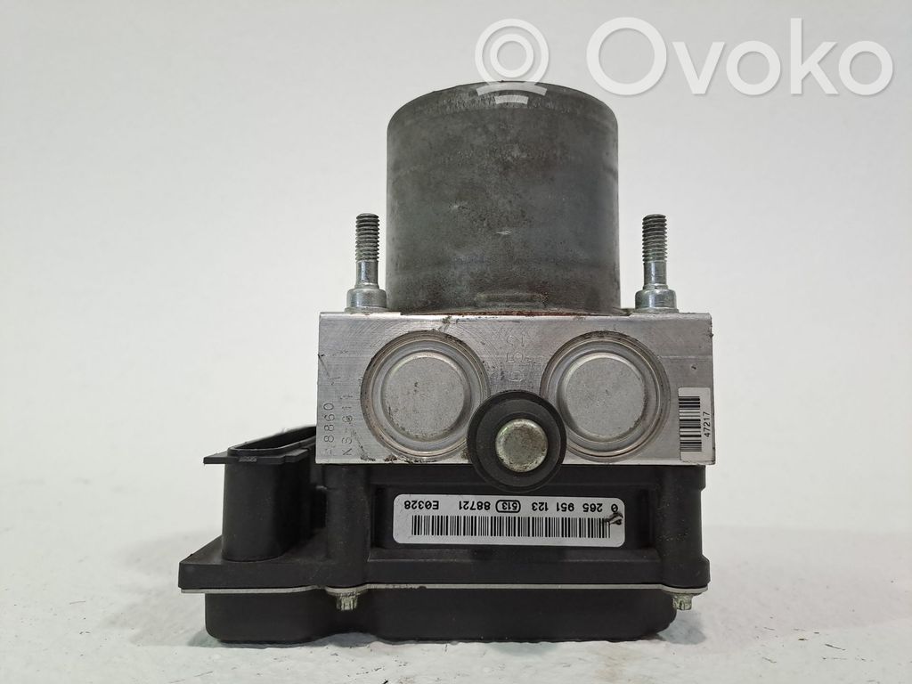 Unidad de control/módulo del ABS   27596SC020,0265951123